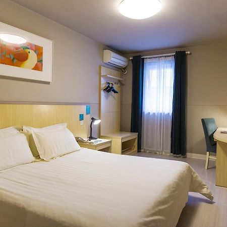 Jinjiang Inn Xianning Yinquan Avenue Hot Spring Hotel Экстерьер фото