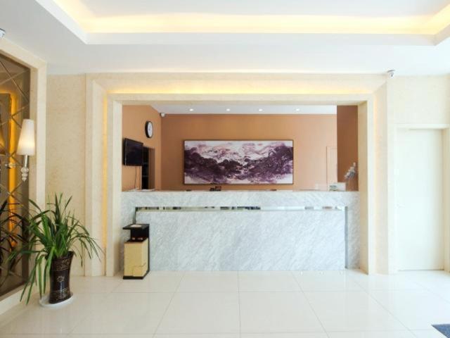 Jinjiang Inn Xianning Yinquan Avenue Hot Spring Hotel Экстерьер фото
